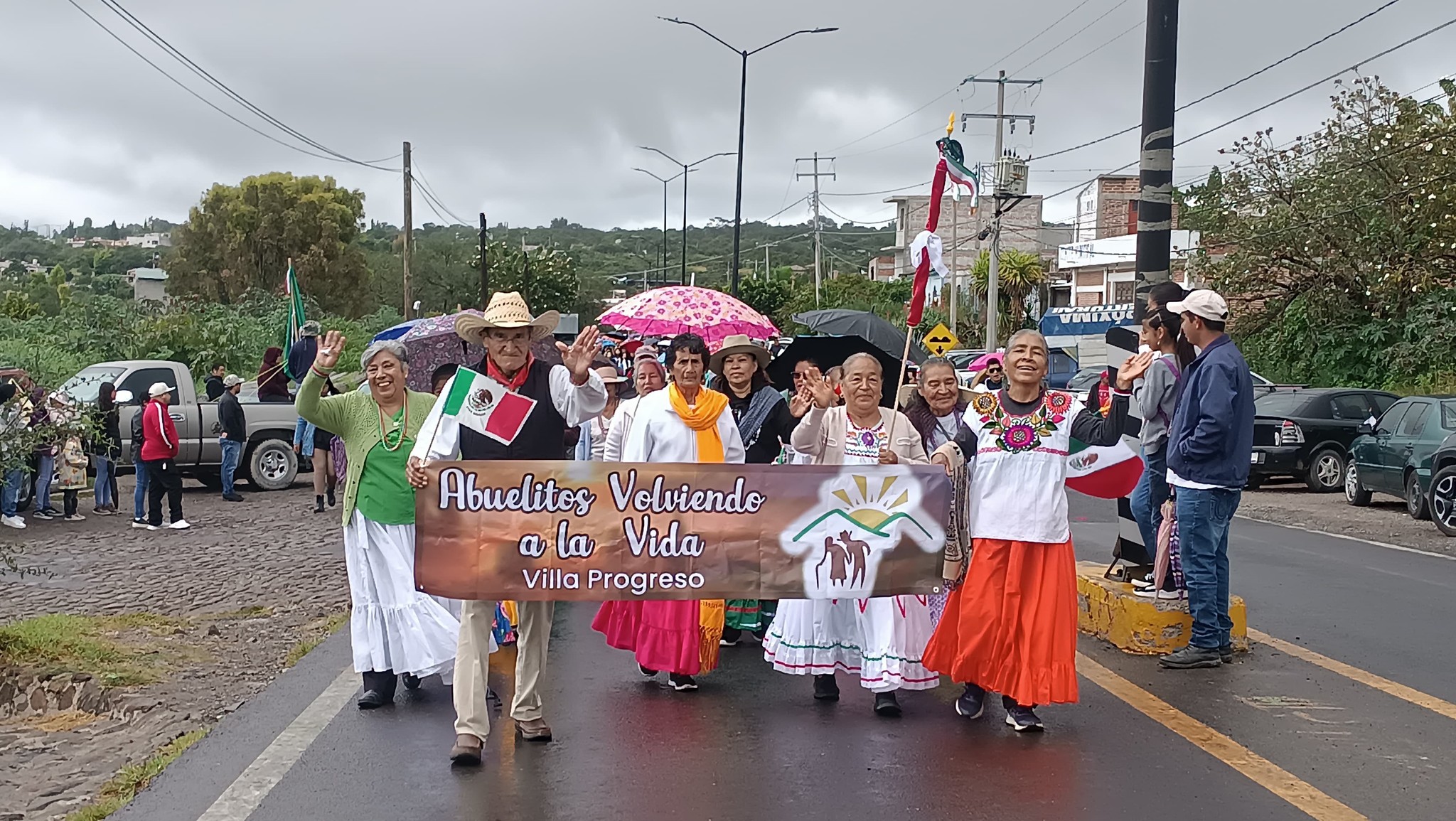 El Sistema Municipal DIF Ezequiel Montes se sumó a las celebraciones por el 215 Aniversario del Grito de Independencia de México